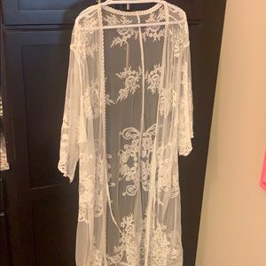 Cream lace kimono/duster